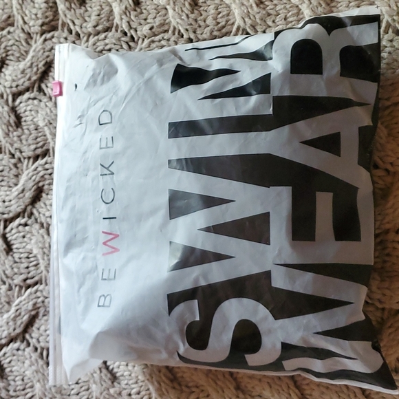 75% OFF CLOSEOUT SALE - Picture 5 of 5